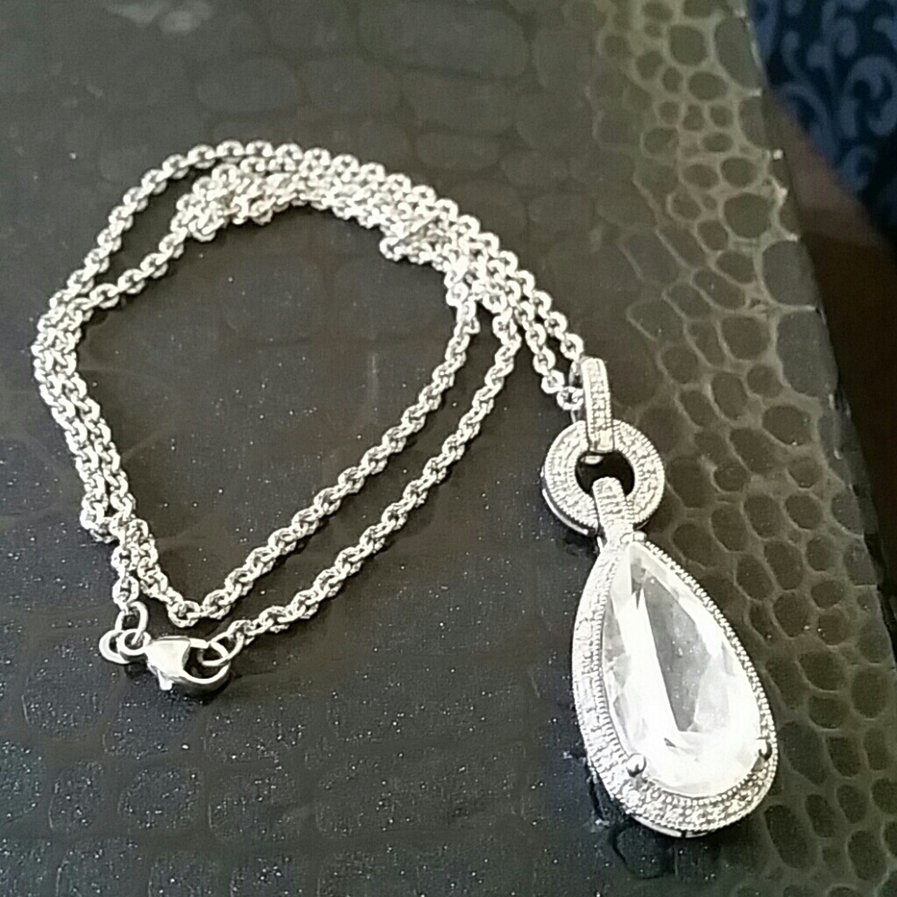 Ramona Singer RHONY. Enhancer with matching chain